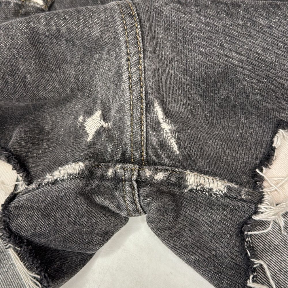 Levi’s 501 Raw Hem Black Denim Shorts, waist measures 30” - Picture 2 of 8